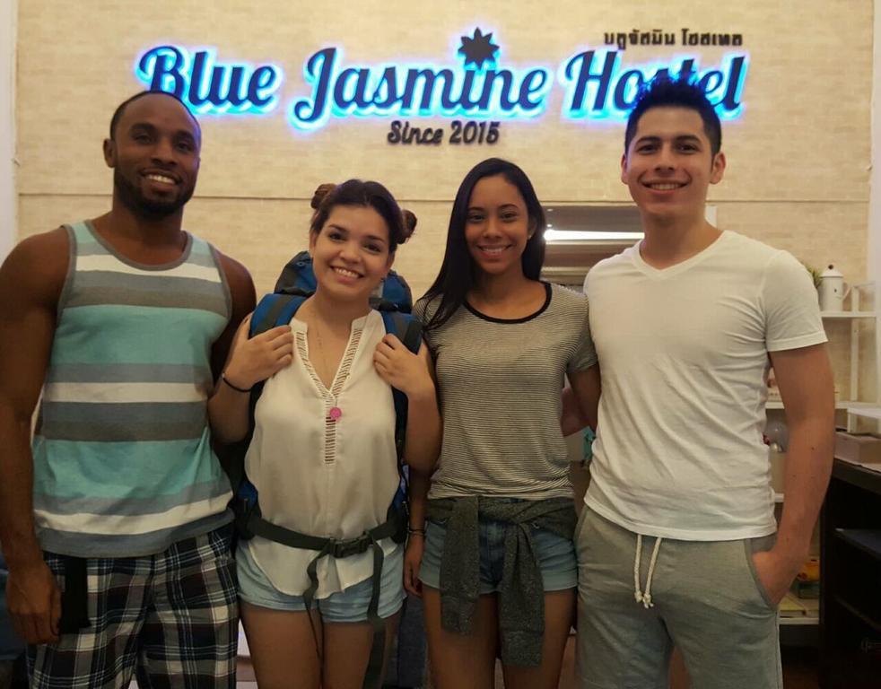 Blue Jasmine Hostel Bangkok Bagian luar foto