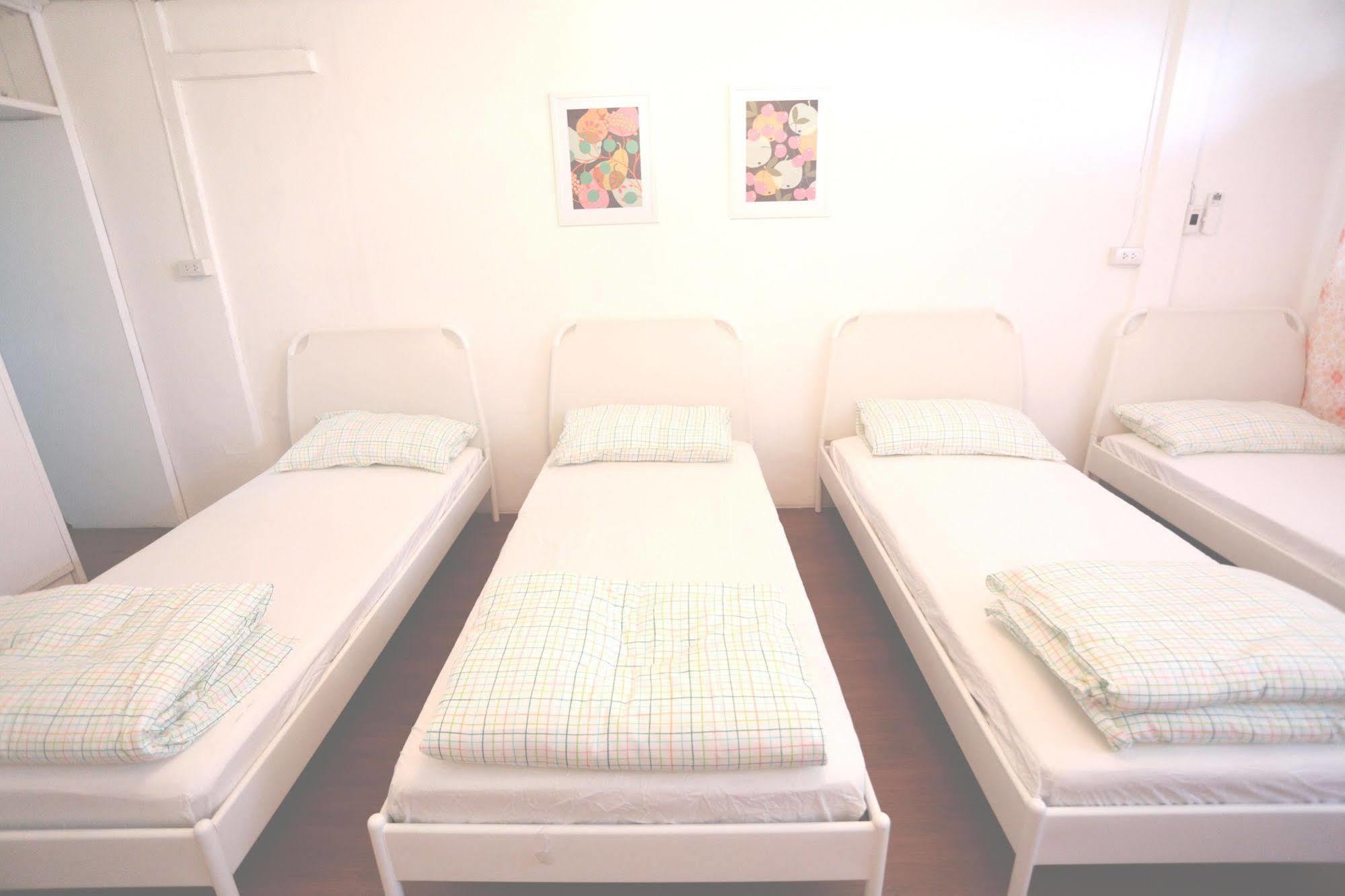 Blue Jasmine Hostel Bangkok Bagian luar foto