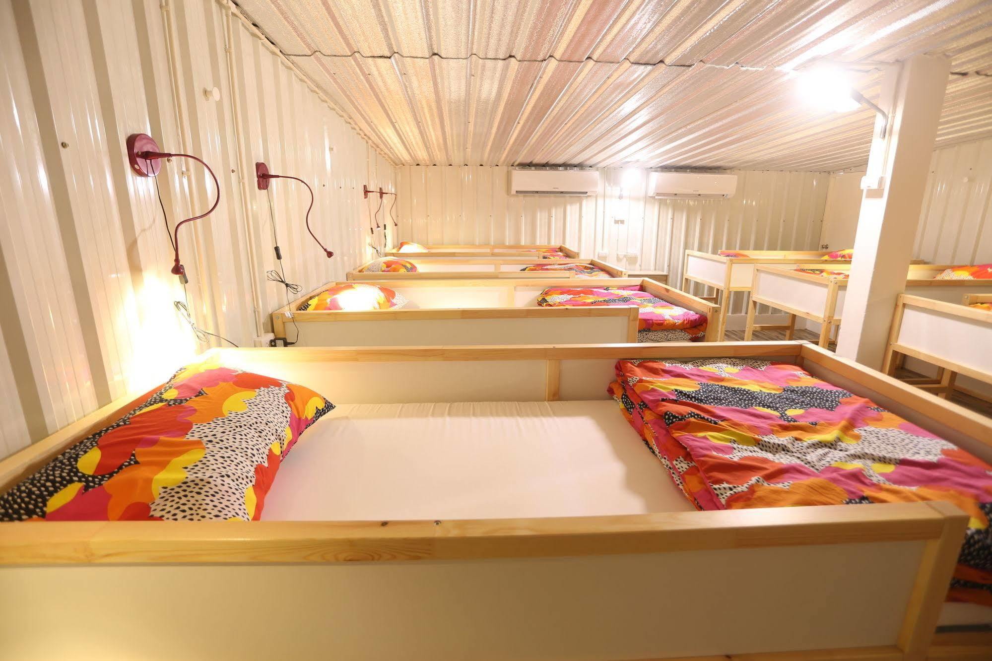 Blue Jasmine Hostel Bangkok Bagian luar foto