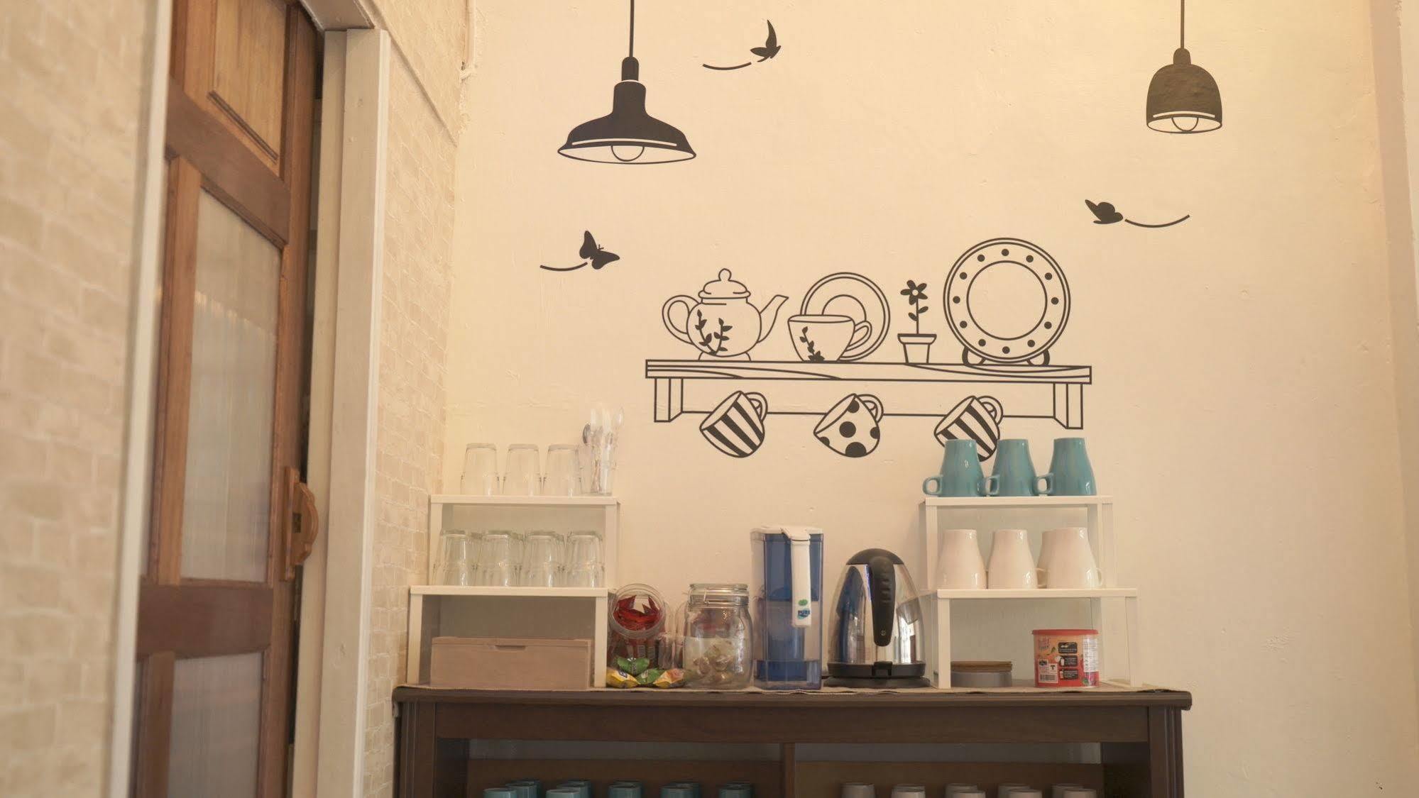 Blue Jasmine Hostel Bangkok Bagian luar foto